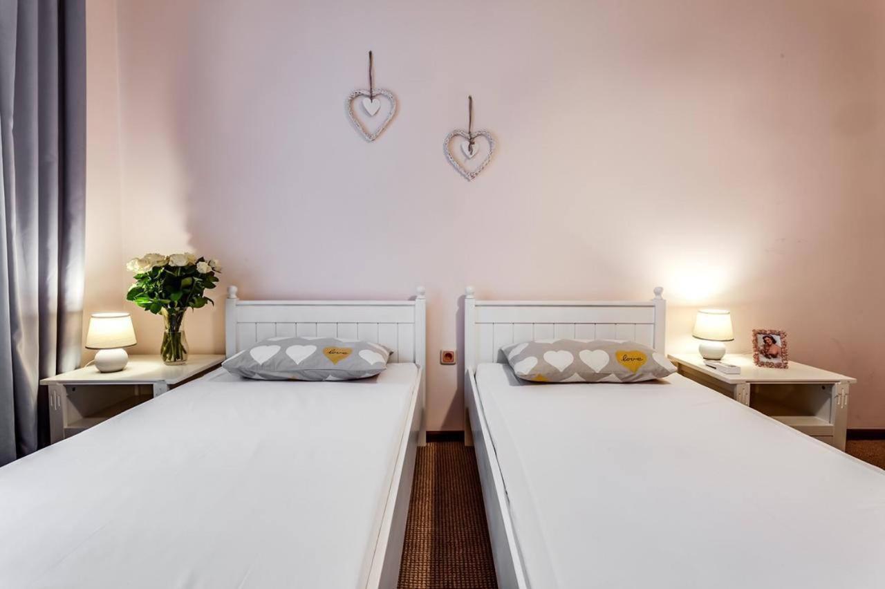 Apartamenty On Knyazya Romana Львів Екстер'єр фото