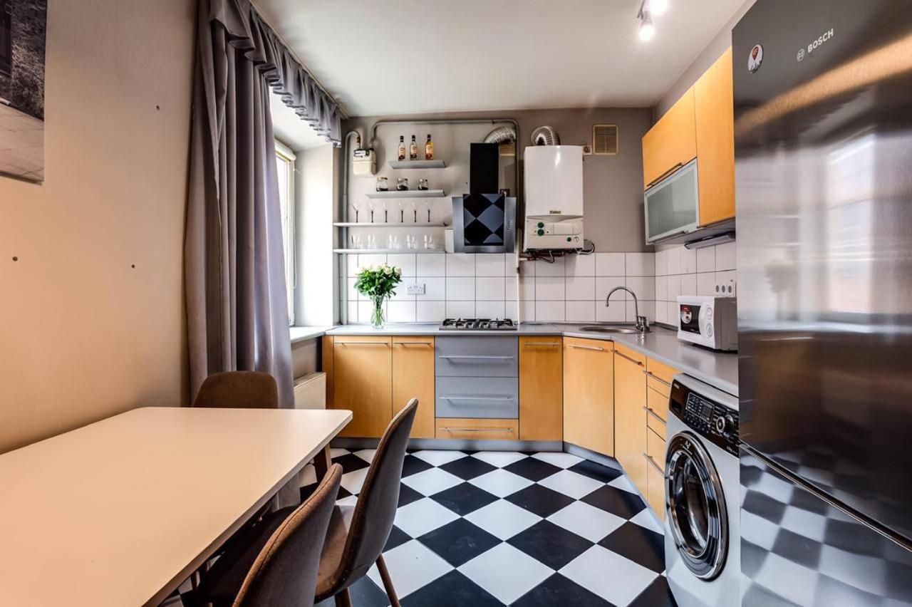 Apartamenty On Knyazya Romana Львів Екстер'єр фото