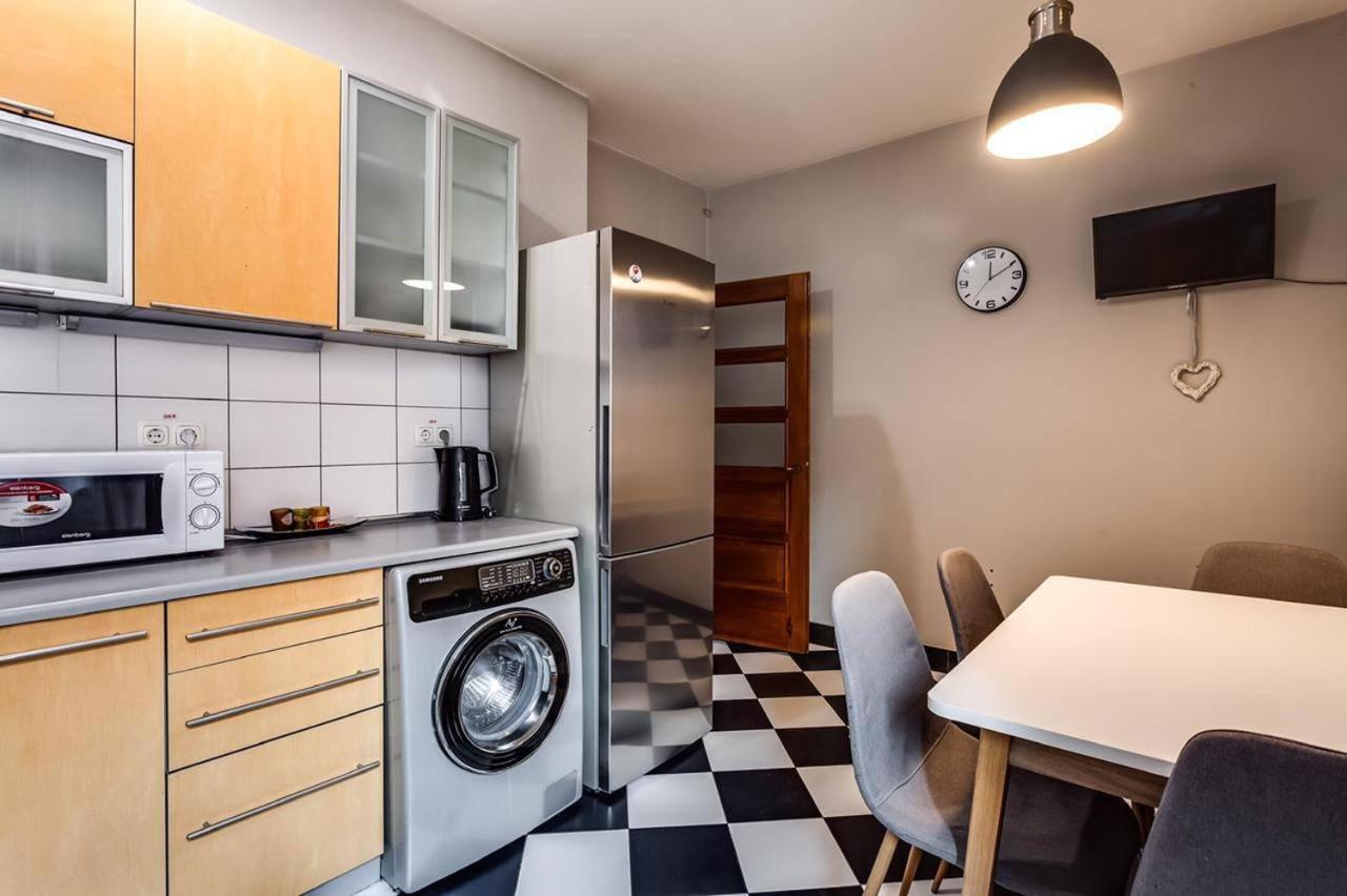 Apartamenty On Knyazya Romana Львів Екстер'єр фото