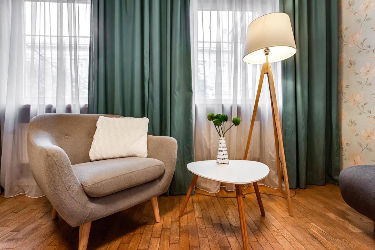 Apartamenty On Knyazya Romana Львів Екстер'єр фото