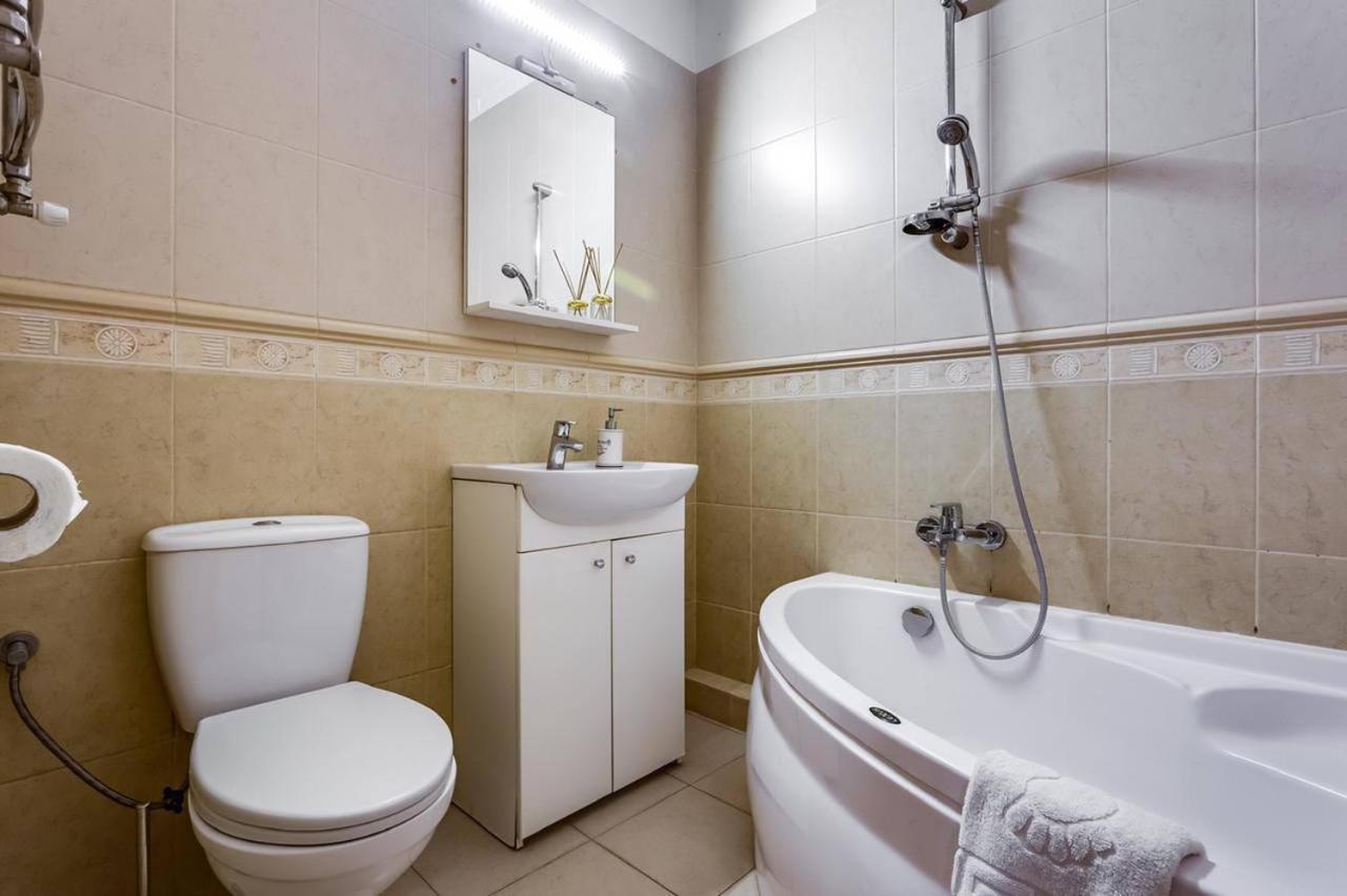 Apartamenty On Knyazya Romana Львів Екстер'єр фото