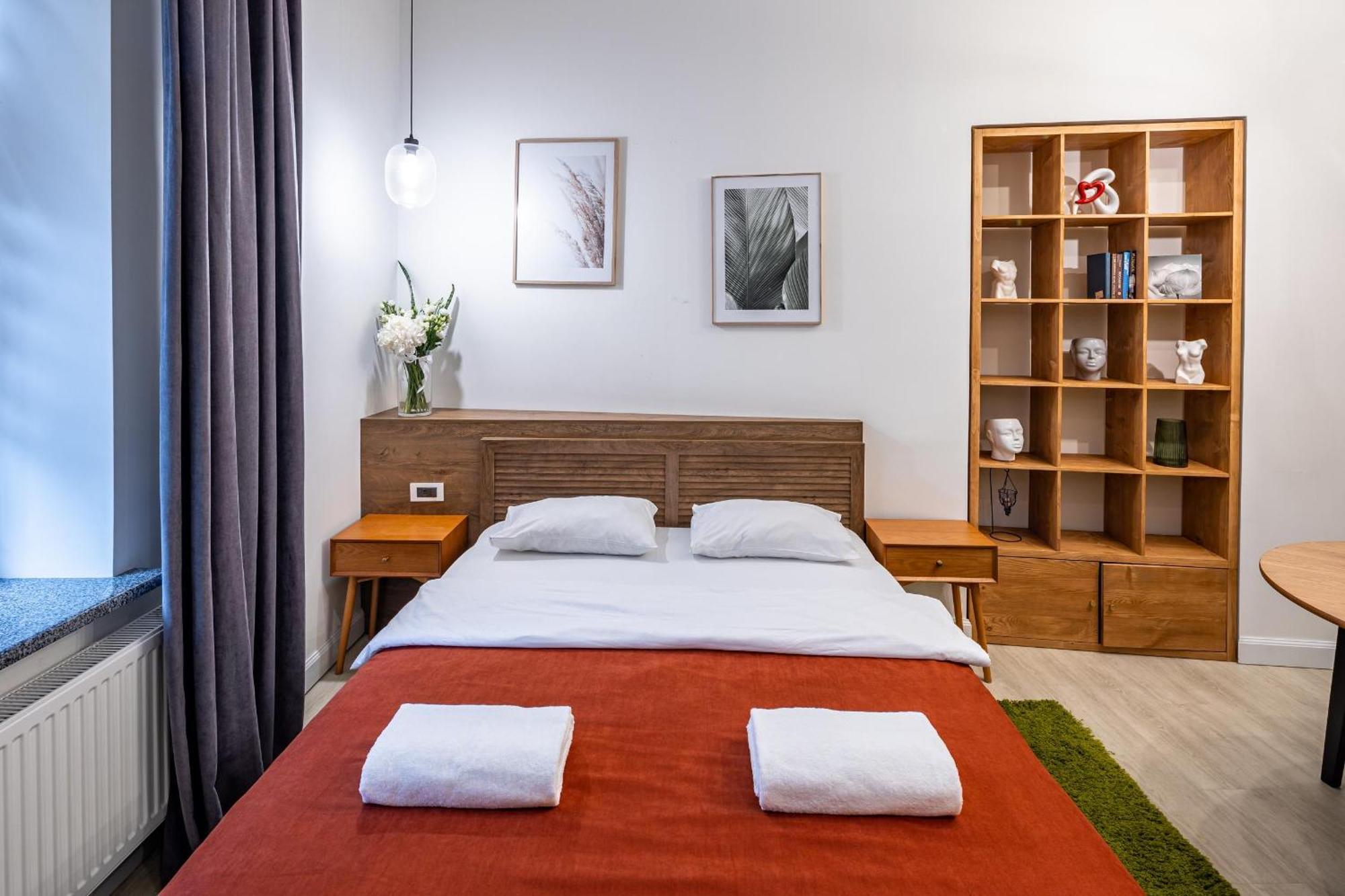 Apartamenty On Knyazya Romana Львів Екстер'єр фото