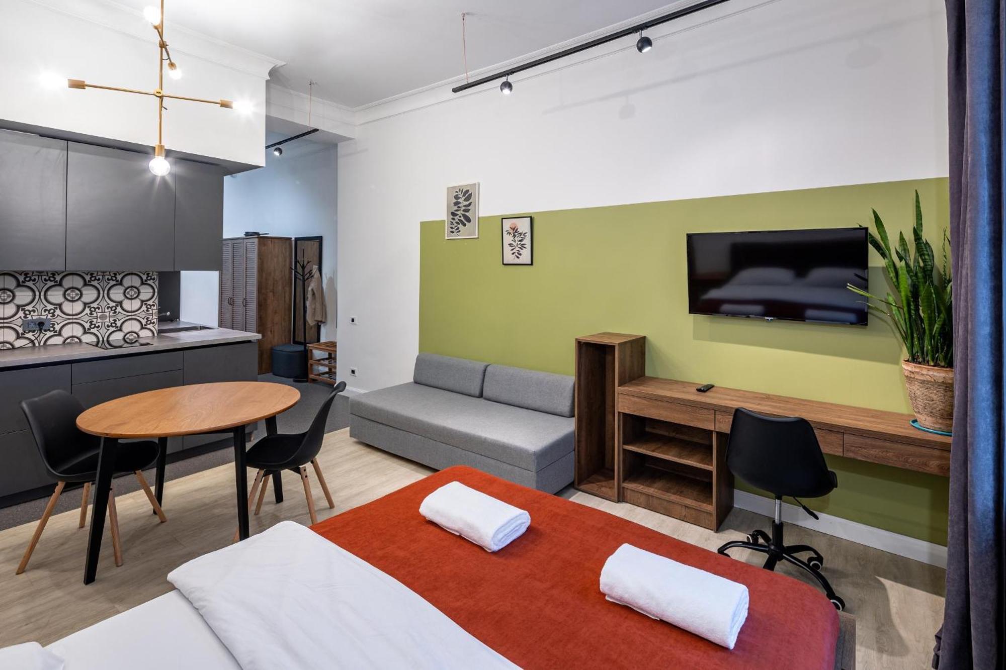 Apartamenty On Knyazya Romana Львів Екстер'єр фото