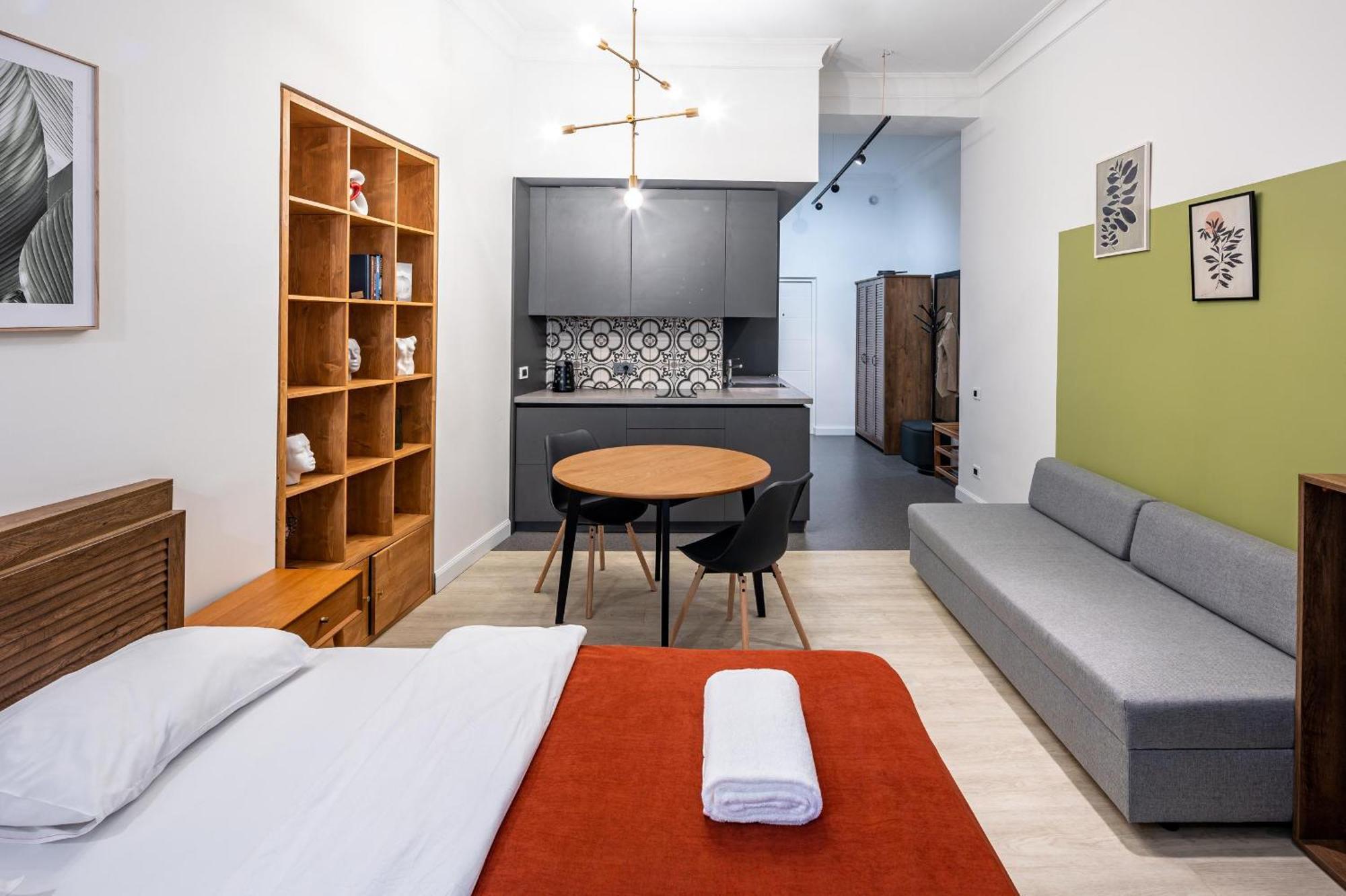 Apartamenty On Knyazya Romana Львів Екстер'єр фото
