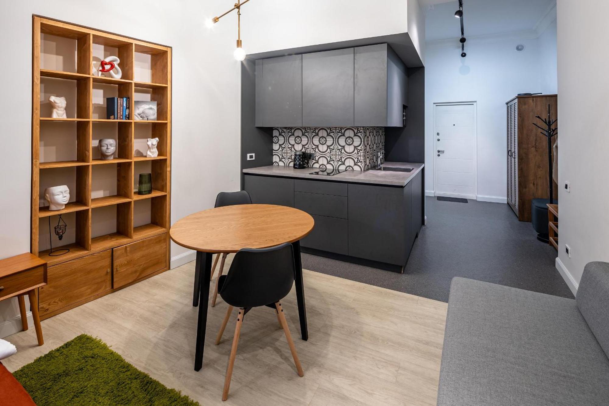 Apartamenty On Knyazya Romana Львів Екстер'єр фото