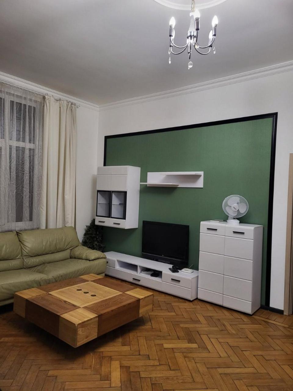 Apartamenty On Knyazya Romana Львів Екстер'єр фото