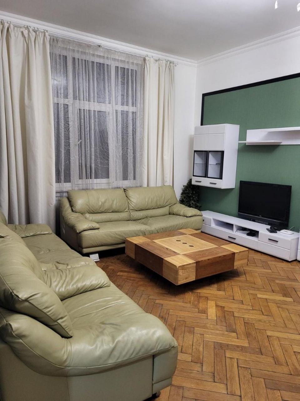 Apartamenty On Knyazya Romana Львів Екстер'єр фото