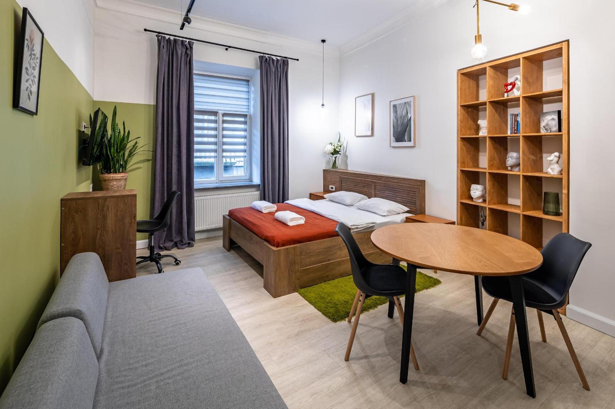 Apartamenty On Knyazya Romana Львів Екстер'єр фото